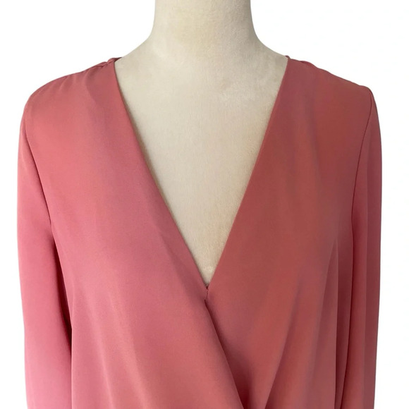 New York And Company Dusty Pink Crossover Back Tail Wrap Top Women Size M - Picture 3 of 7